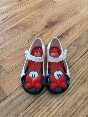 Mini Melissa White, Red & Black Minnie Mouse Mary Jane Shoes